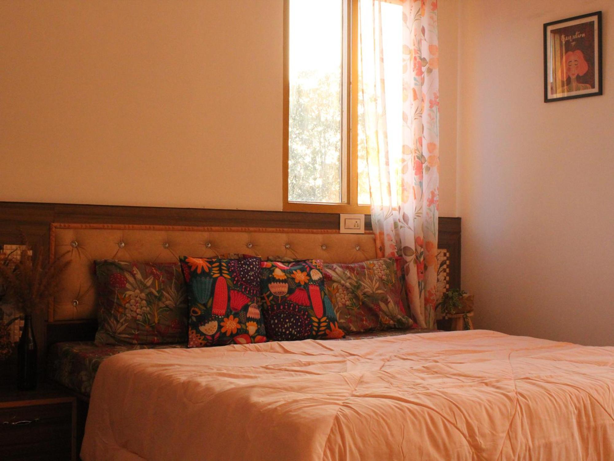 La Casa By Cosmic Kriya Hostel Bir  Exterior photo